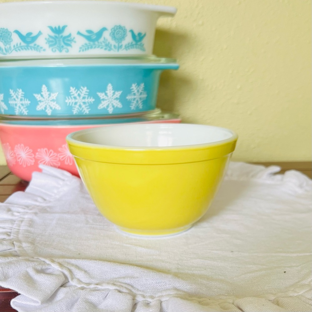 PYREX Verde 401 Mixing Bowl